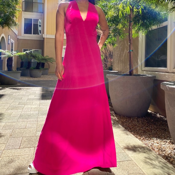 SOLD: Fuchsia pink maxi dress - Picture 2 of 4